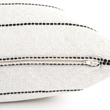 Load image into Gallery viewer, Toulouse 20x20 Pillow, Onyx
